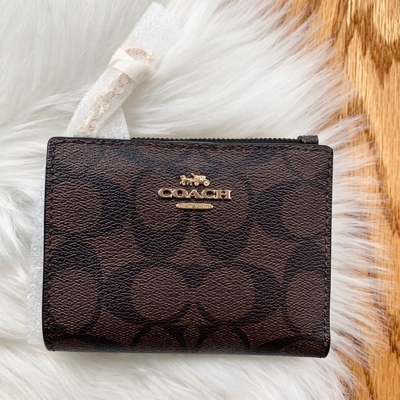 Coach Bags Coach Snap Card Case In Signature Canvas Wallet Poshmark